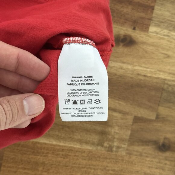 The Nike Tee Tank Top T-shirt Mens L Red USA 100% Cotton Gym Athletic Minimal - Picture 4 of 8